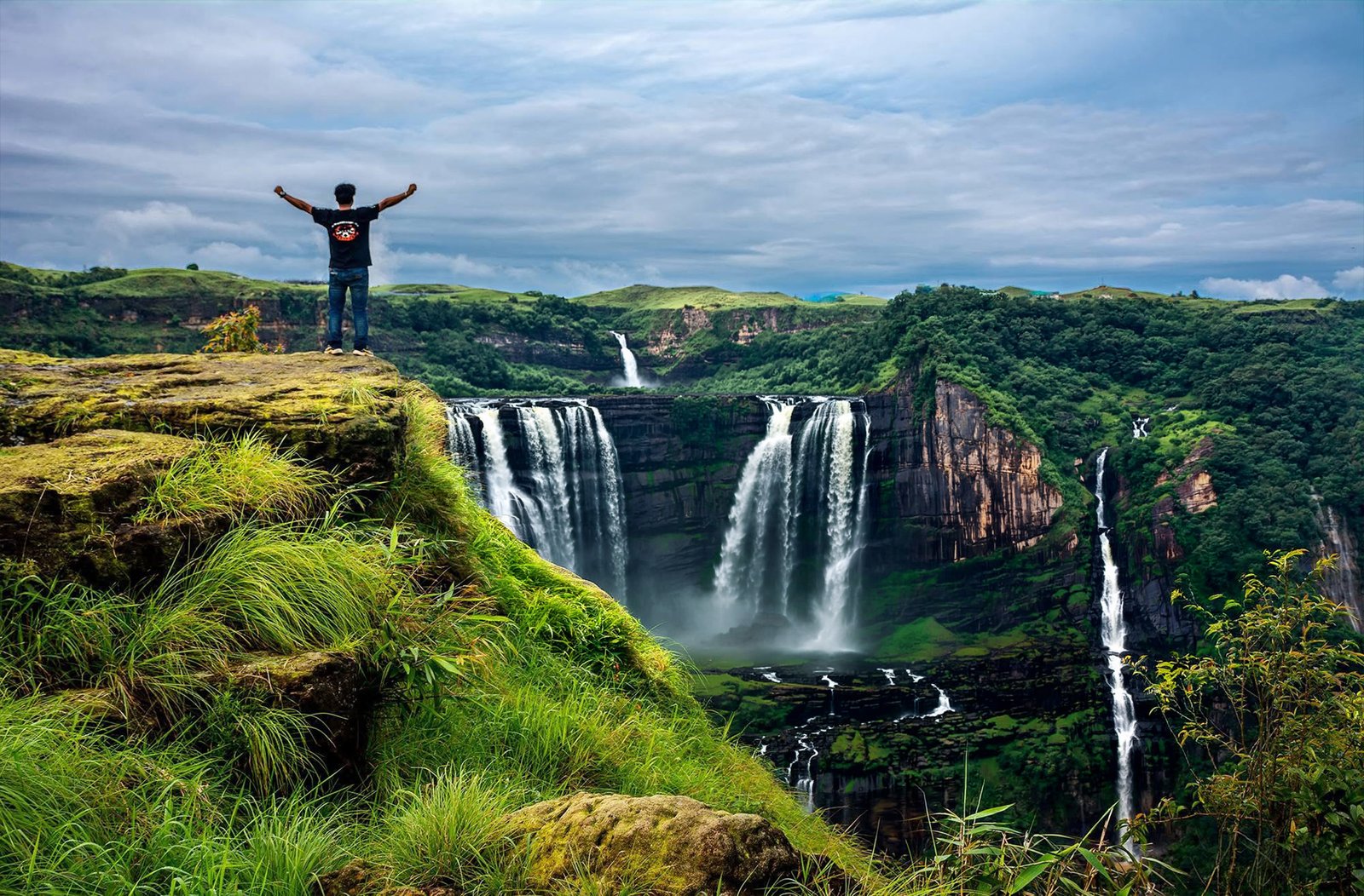 3N/4D MEGHALAYA